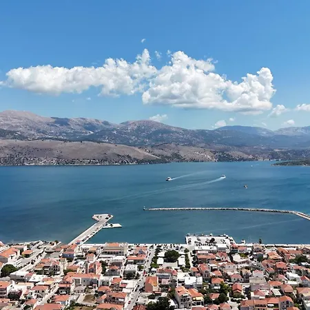 Zados Garden Villa, Nomade