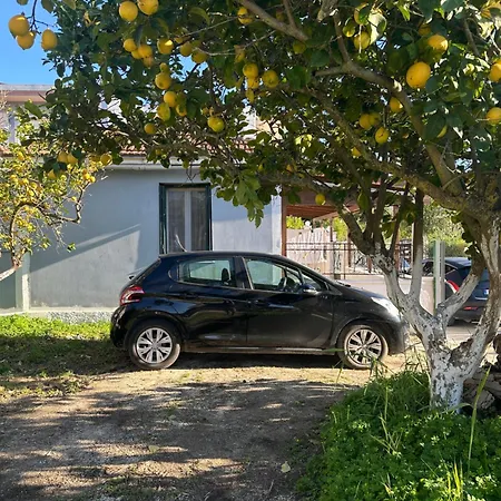 Appartement Zados Garden Villa, Nomade Lixouri