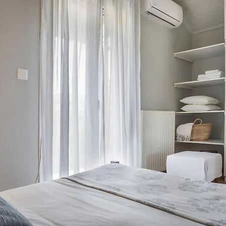 Nomade - 2br Bright Maisonette - Garden View Apartment