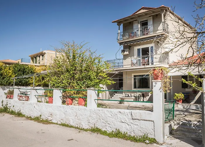 Διαμέρισμα Zados Garden Villa, Nomade *