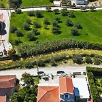 Zados Garden Villa, Nomade 릭수리