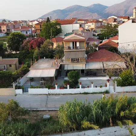 Zados Garden Villa, Nomade *