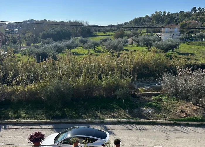 Zados Garden Villa, Nomade דירה