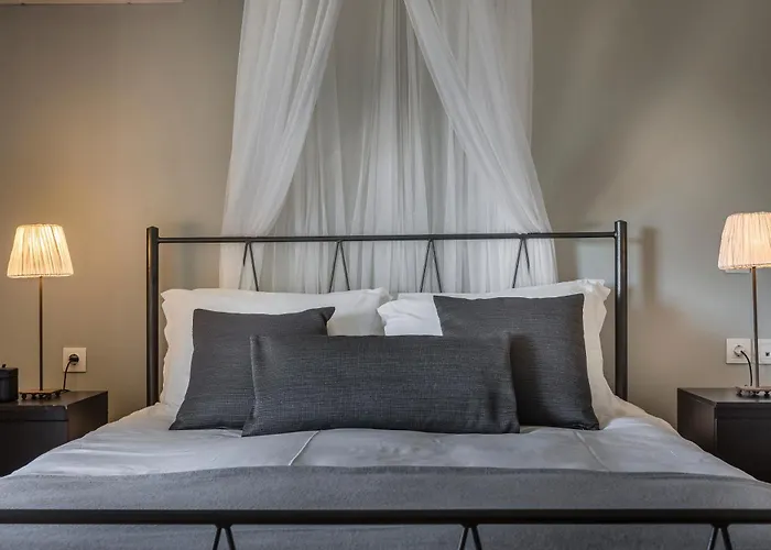 Zados Garden Villa, Nomade דירה *