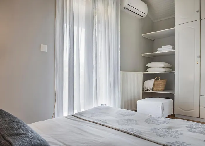 Zados Garden Villa, Nomade דירה